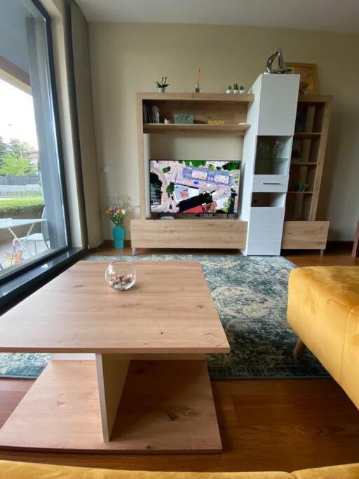 Lovely And Quiet Flat Wmn15 With Terrace/Pool Varna Exteriör bild